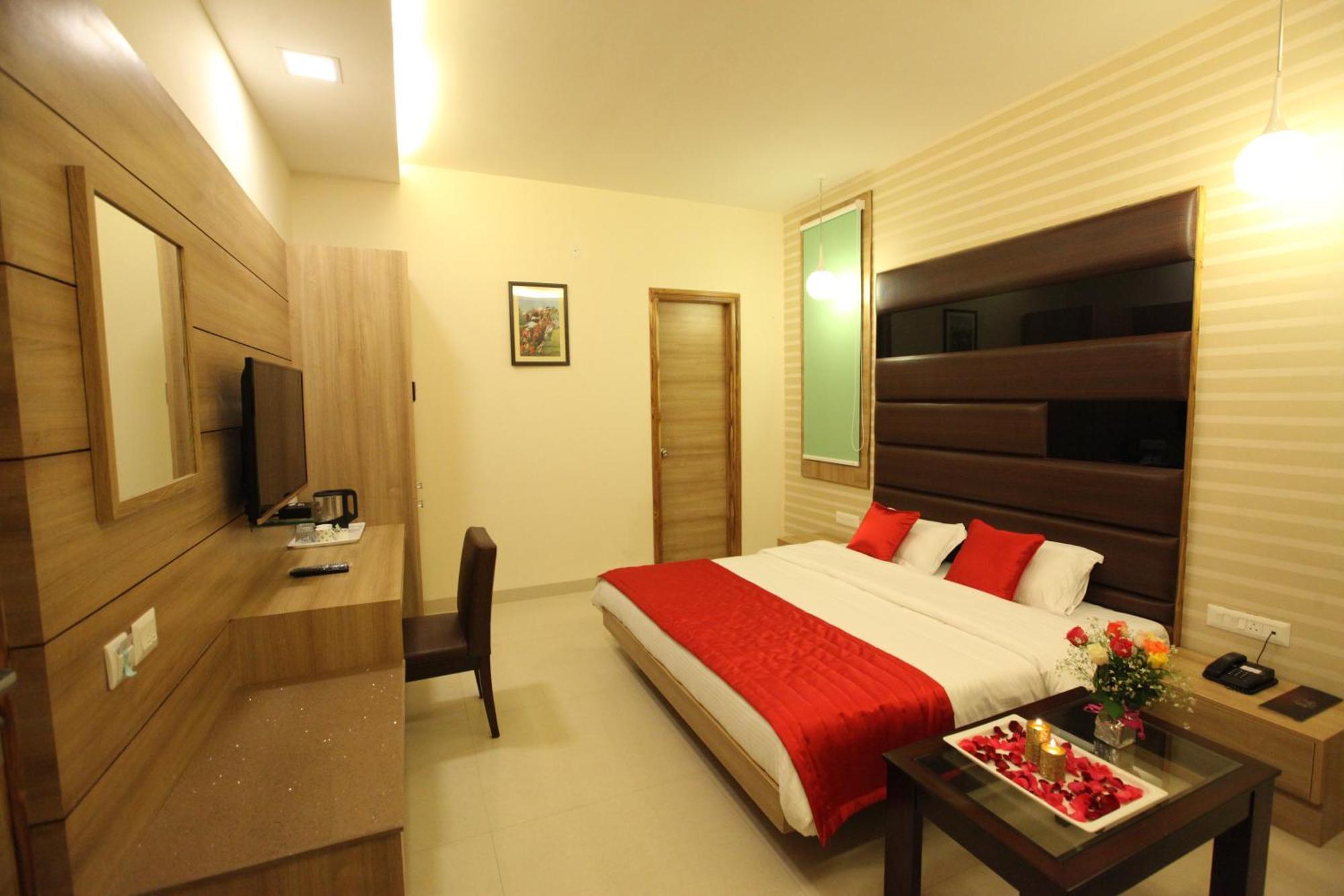 Hotel Golden Fern Patiala Luaran gambar